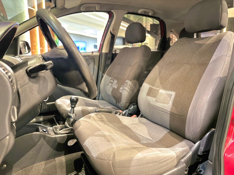 CORSA 1.4 MPFI PREMIUM SEDAN 8V FLEX 4P MANUAL - 2009 - NOVO HAMBURGO