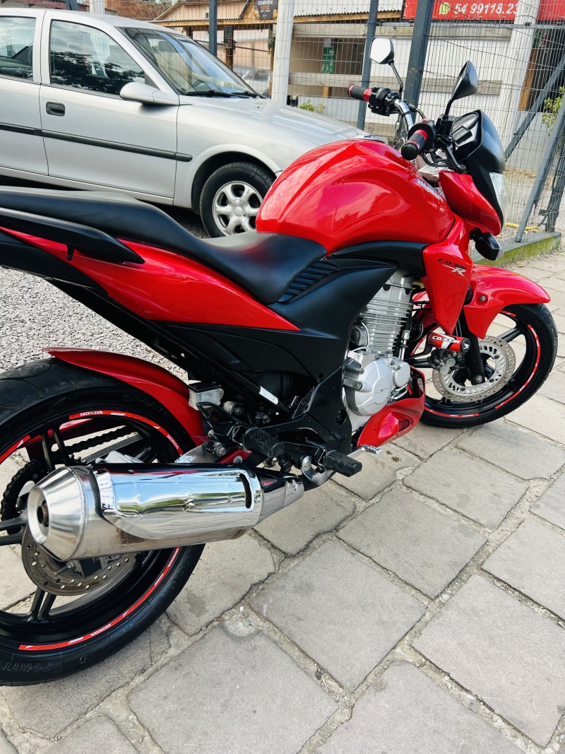 CB 300R ABS - 2015 - CAXIAS DO SUL