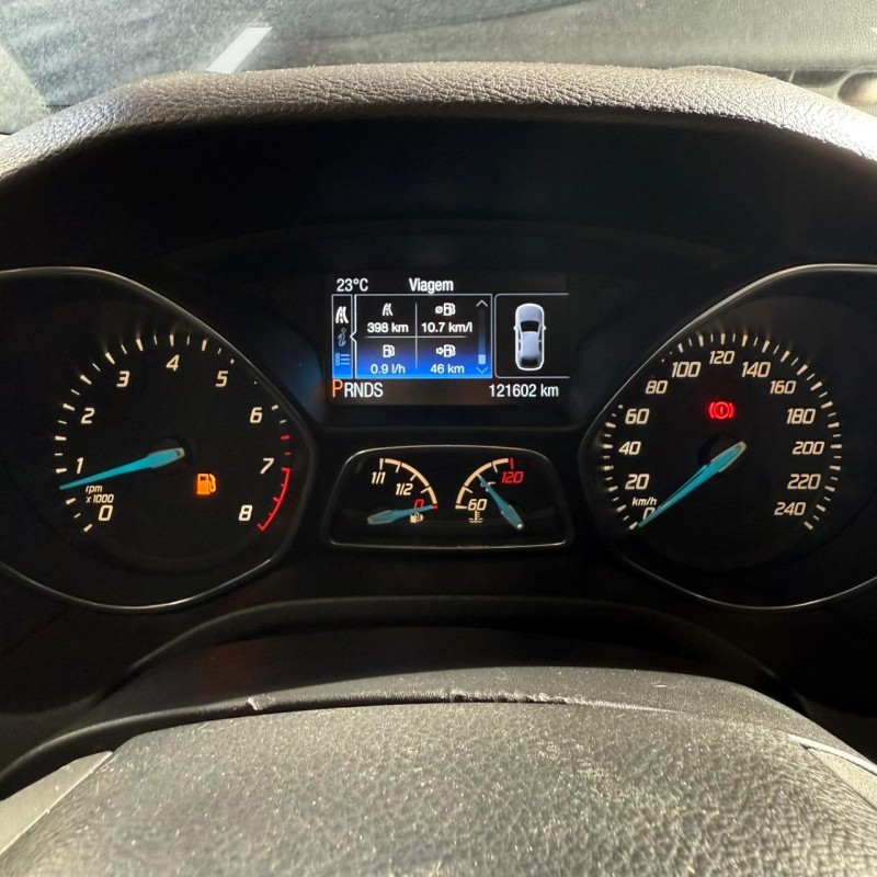 FOCUS 2.0 TITANIUM PLUS 16V FLEX 4P AUTOMÁTICO - 2015 - CAXIAS DO SUL