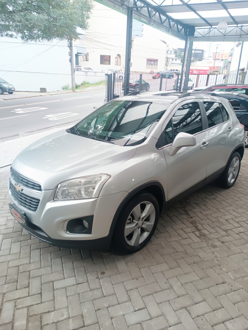 tracker 1.8 mpfi ltz 4x2 16v flex 4p automatico 2014 caxias do sul