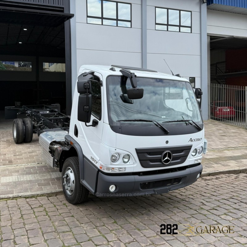 ACCELO 1017 4X2 - 2025 - FARROUPILHA