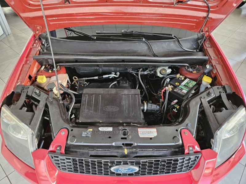 ECOSPORT 1.6 XL 8V GASOLINA 4P MANUAL - 2005 - TAPEJARA