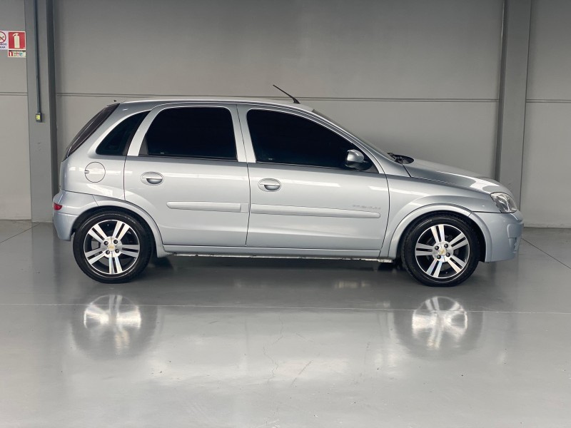 CORSA 1.4 MPFI PREMIUM 8V FLEX 4P MANUAL - 2009 - CARLOS BARBOSA