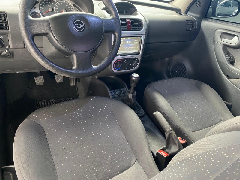 CORSA 1.4 MPFI PREMIUM 8V FLEX 4P MANUAL - 2009 - CARLOS BARBOSA