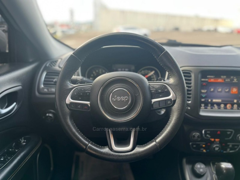 COMPASS 2.0 16V DIESEL LONGITUDE 4X4 AUTOMÁTICO - 2017 - SANTA CRUZ DO SUL