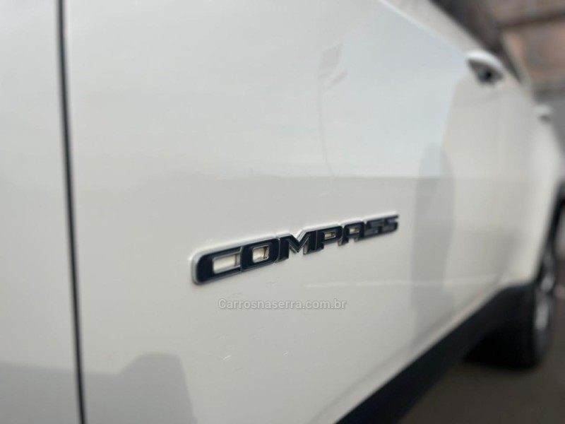 COMPASS 2.0 16V DIESEL LONGITUDE 4X4 AUTOMÁTICO - 2017 - SANTA CRUZ DO SUL