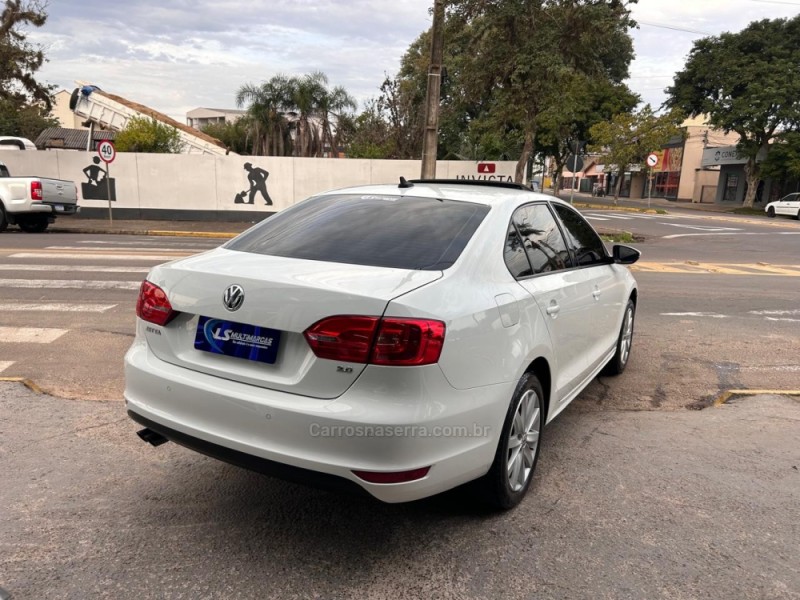 JETTA 2.0 COMFORTLINE FLEX 4P TIPTRONIC - 2014 - VENâNCIO AIRES