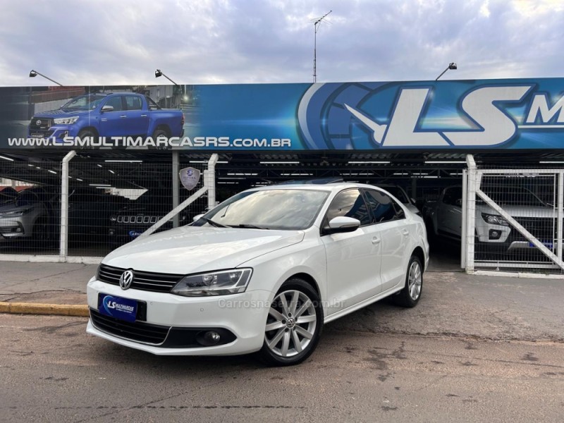 JETTA 2.0 COMFORTLINE FLEX 4P TIPTRONIC - 2014 - VENâNCIO AIRES