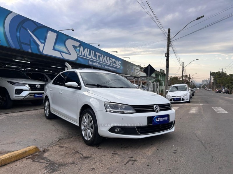 JETTA 2.0 COMFORTLINE FLEX 4P TIPTRONIC - 2014 - VENâNCIO AIRES