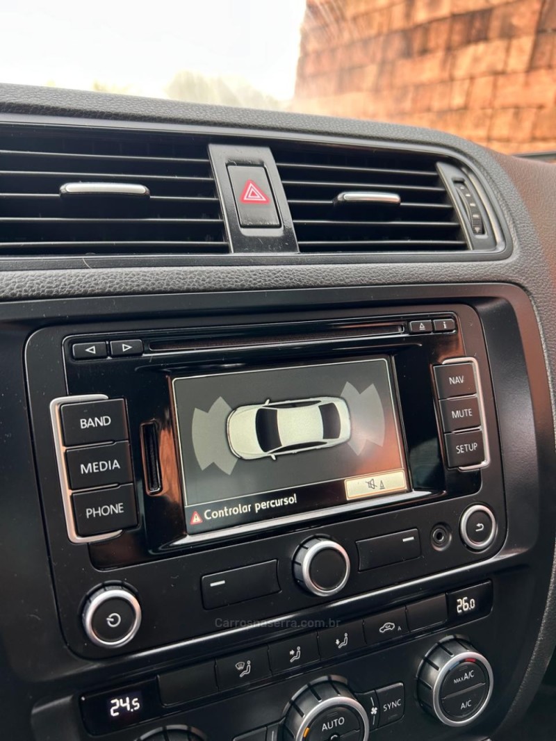 JETTA 2.0 COMFORTLINE FLEX 4P TIPTRONIC - 2014 - VENâNCIO AIRES