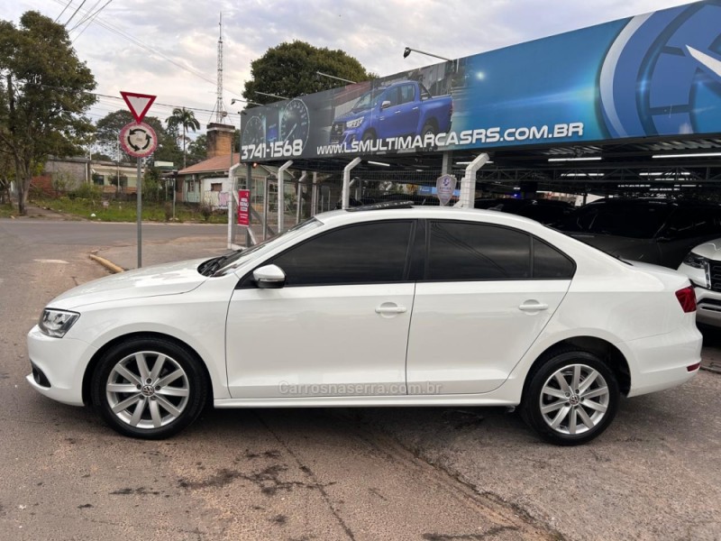 JETTA 2.0 COMFORTLINE FLEX 4P TIPTRONIC - 2014 - VENâNCIO AIRES