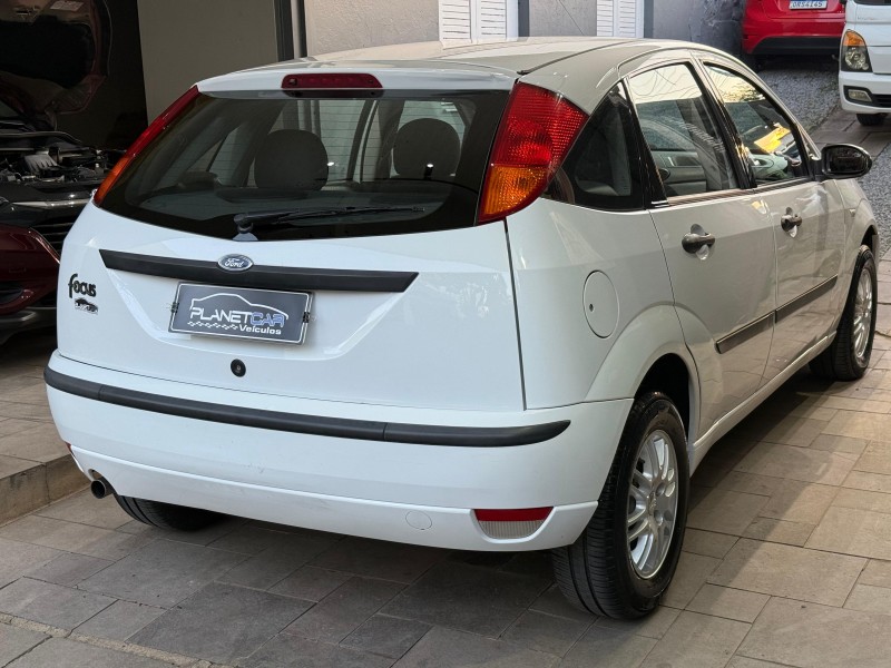 FOCUS 1.6 GL 8V GASOLINA 4P MANUAL - 2004 - FARROUPILHA