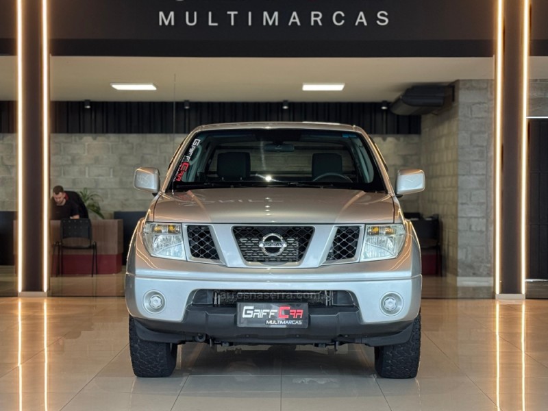 FRONTIER 2.5 XE 4X4 CD TURBO ELETRONIC DIESEL 4P MANUAL - 2013 - DOIS IRMãOS