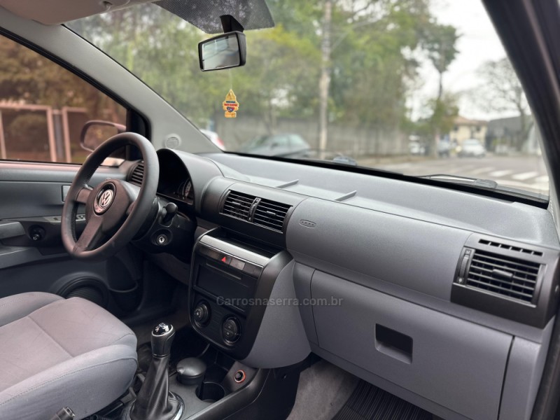 SPACEFOX 1.6 MI 8V FLEX 4P MANUAL - 2010 - PAROBé