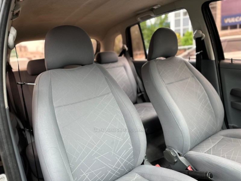 SPACEFOX 1.6 MI 8V FLEX 4P MANUAL - 2010 - PAROBé