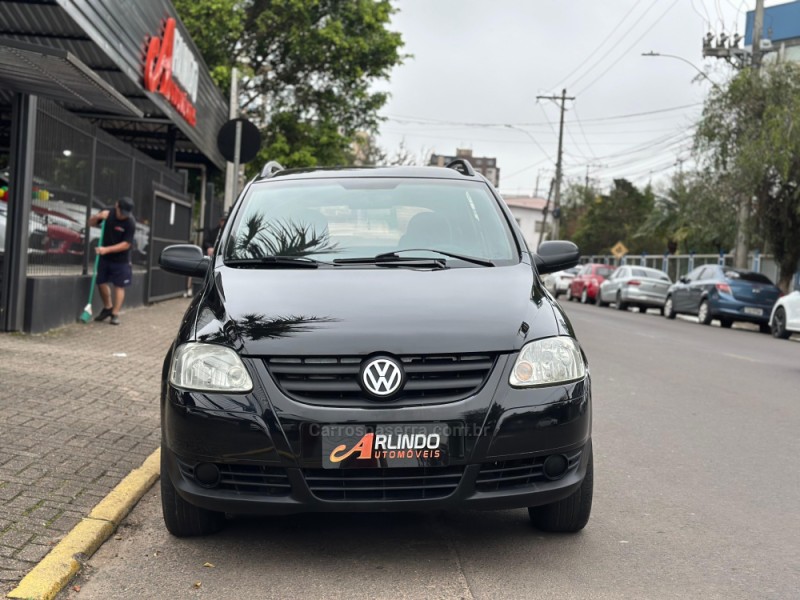 SPACEFOX 1.6 MI 8V FLEX 4P MANUAL - 2010 - PAROBé