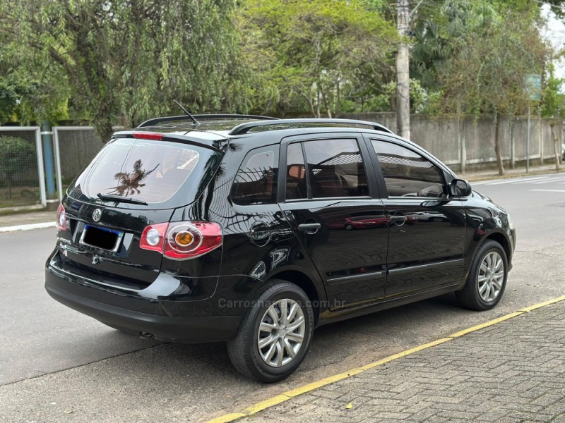 SPACEFOX 1.6 MI 8V FLEX 4P MANUAL - 2010 - PAROBé