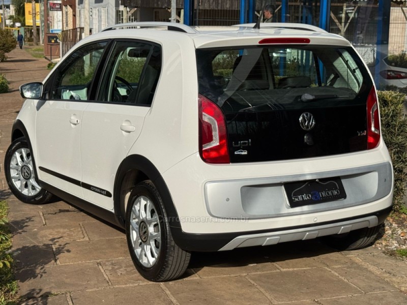 UP 1.0 TSI CROSS 12V FLEX 4P MANUAL - 2017 - LAGOA VERMELHA