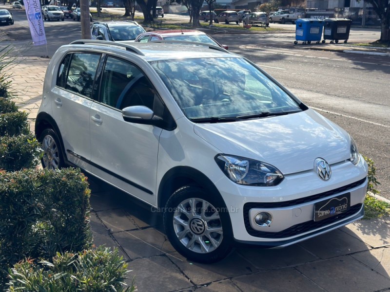 UP 1.0 TSI CROSS 12V FLEX 4P MANUAL - 2017 - LAGOA VERMELHA