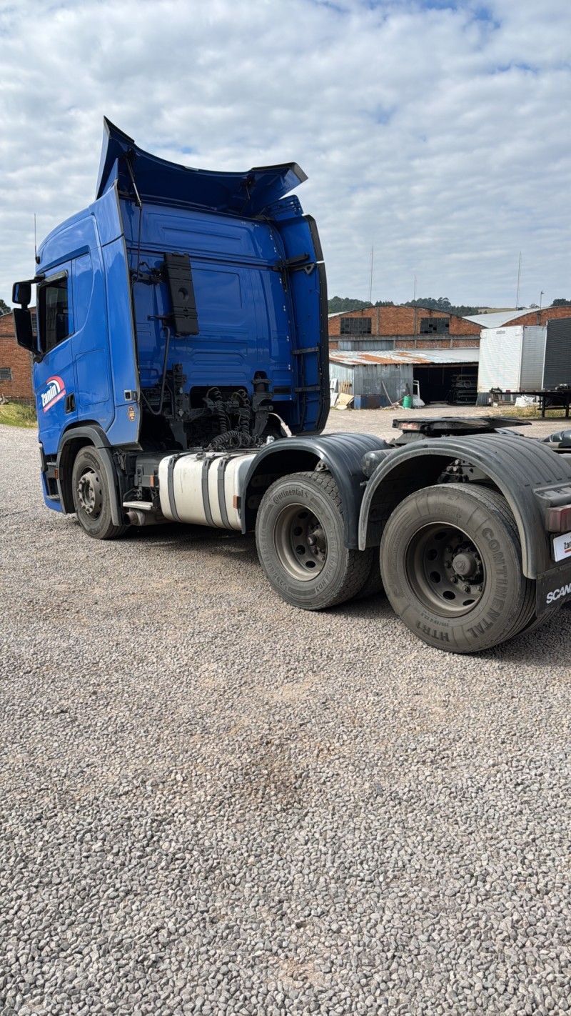 R-450 A6X2  - 2021 - FLORES DA CUNHA