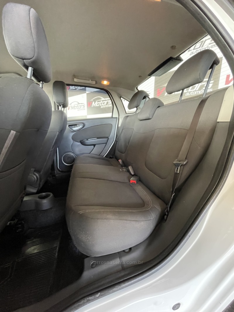 GRAND SIENA 1.0 ATTRACTIVE 8V FLEX 4P MANUAL - 2018 - PAROBé