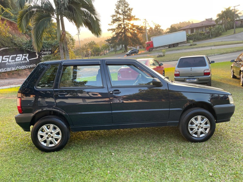 UNO 1.0 MPI MILLE FIRE ECONOMY 8V FLEX 4P MANUAL - 2010 - BOM PRINCíPIO
