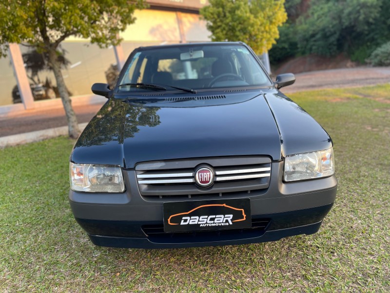 UNO 1.0 MPI MILLE FIRE ECONOMY 8V FLEX 4P MANUAL - 2010 - BOM PRINCíPIO