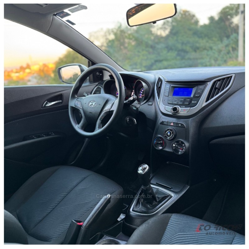 HB20 1.6 COMFORT PLUS 16V FLEX 4P MANUAL - 2015 - CAMPO BOM
