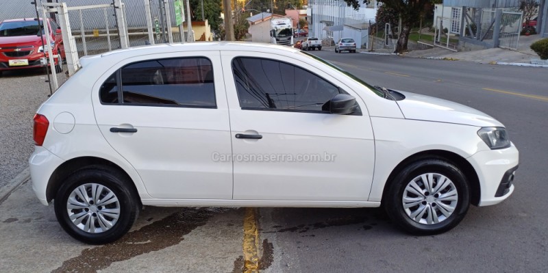 GOL 1.0 MI TRENDLINE 8V FLEX 4P MANUAL - 2018 - FARROUPILHA