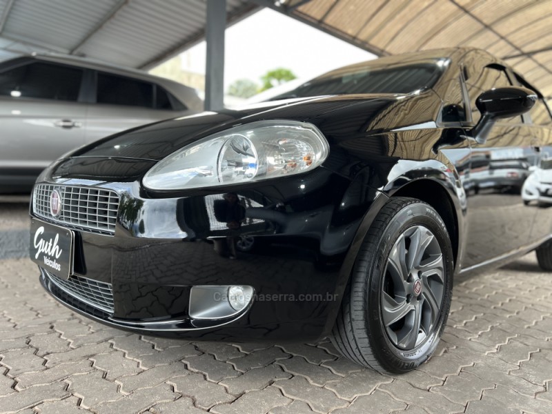 PUNTO 1.4 ELX 8V FLEX 4P MANUAL - 2010 - BOM PRINCíPIO