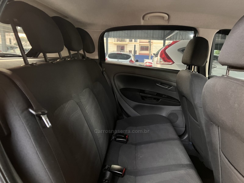 PUNTO 1.4 ELX 8V FLEX 4P MANUAL - 2010 - BOM PRINCíPIO
