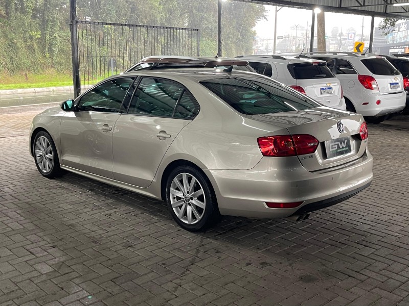 JETTA 2.0 COMFORTLINE FLEX 4P TIPTRONIC - 2013 - CAXIAS DO SUL