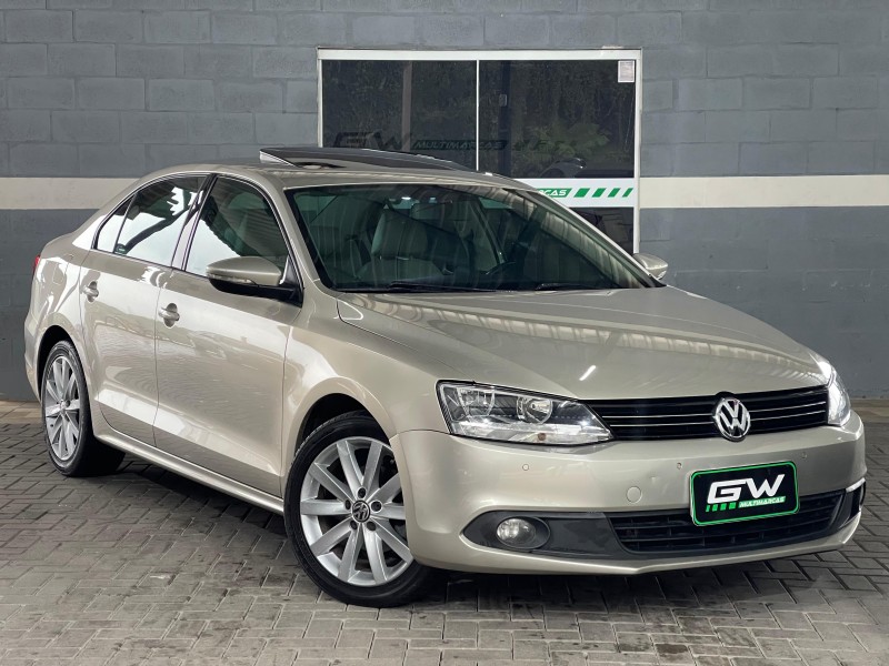 JETTA 2.0 COMFORTLINE FLEX 4P TIPTRONIC - 2013 - CAXIAS DO SUL