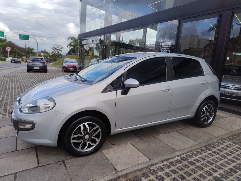 PUNTO 1.6 ESSENCE 16V FLEX 4P MANUAL