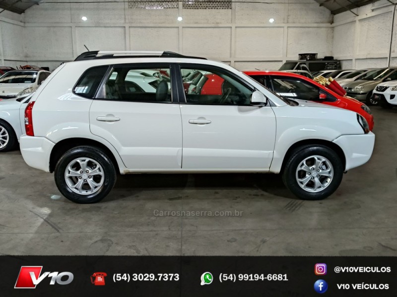 TUCSON 2.0 MPFI GLS 16V 143CV 2WD FLEX 4P AUTOMÁTICO - 2015 - CAXIAS DO SUL