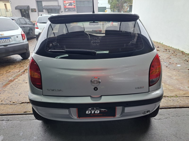 CELTA 1.0 MPFI SUPER 8V FLEX 4P MANUAL - 2005 - FARROUPILHA