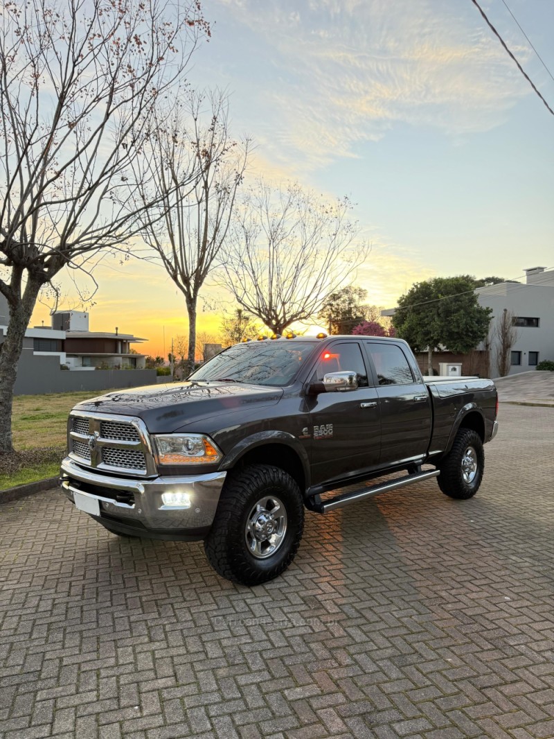 2500 laramie 6.7 cd 4x4 tdi diesel 4p automatica 2016 bento goncalves