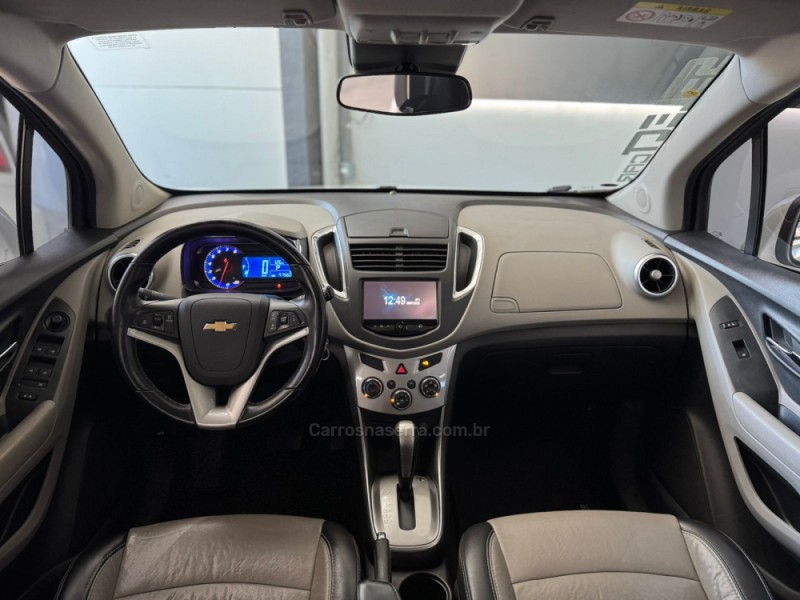 TRACKER 1.8 MPFI LTZ 4X2 16V FLEX 4P AUTOMÁTICO - 2015 - NOVO HAMBURGO