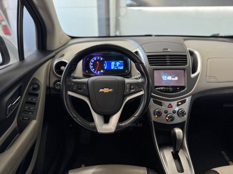 TRACKER 1.8 MPFI LTZ 4X2 16V FLEX 4P AUTOMÁTICO - 2015 - NOVO HAMBURGO