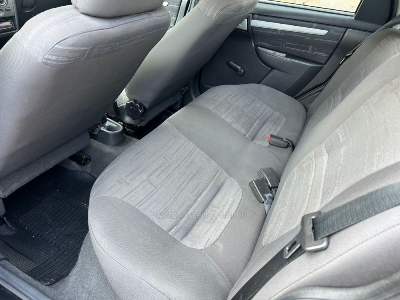 PRISMA 1.4 MPFI MAXX 8V FLEX 4P MANUAL - 2011 - CAXIAS DO SUL