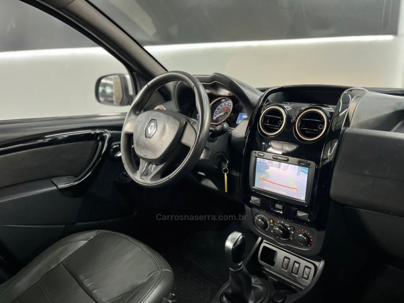 DUSTER 2.0 DYNAMIQUE 4X2 16V FLEX 4P AUTOMÁTICO - 2017 - NOVO HAMBURGO