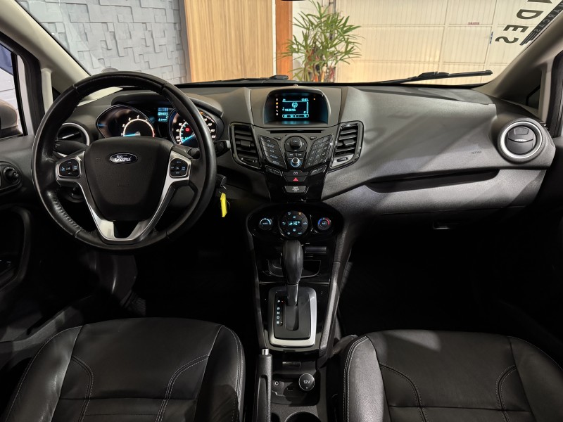 FIESTA 1.6 TITANIUM SEDAN 16V FLEX 4P AUTOMÁTICO - 2014 - NOVO HAMBURGO