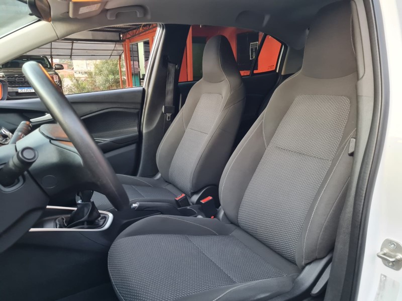 ONIX 1.0 LT 12V FLEX 4P MANUAL - 2023 - CANELA