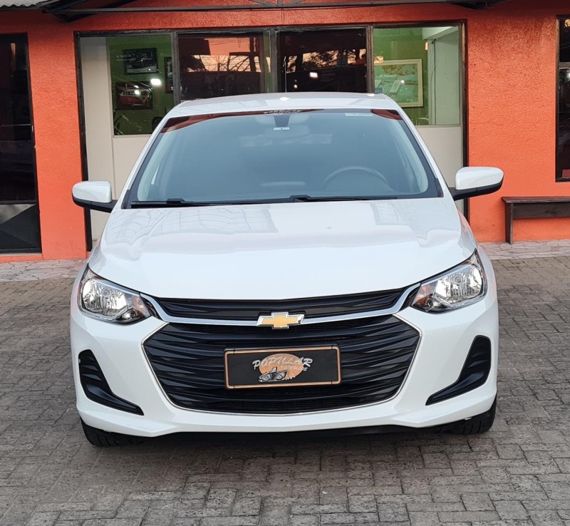 ONIX 1.0 LT 12V FLEX 4P MANUAL - 2023 - CANELA