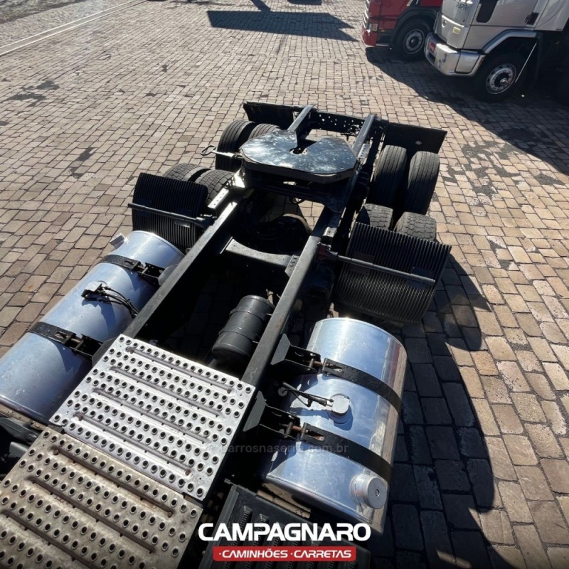 FH 460 6X2 - 2013 - VACARIA