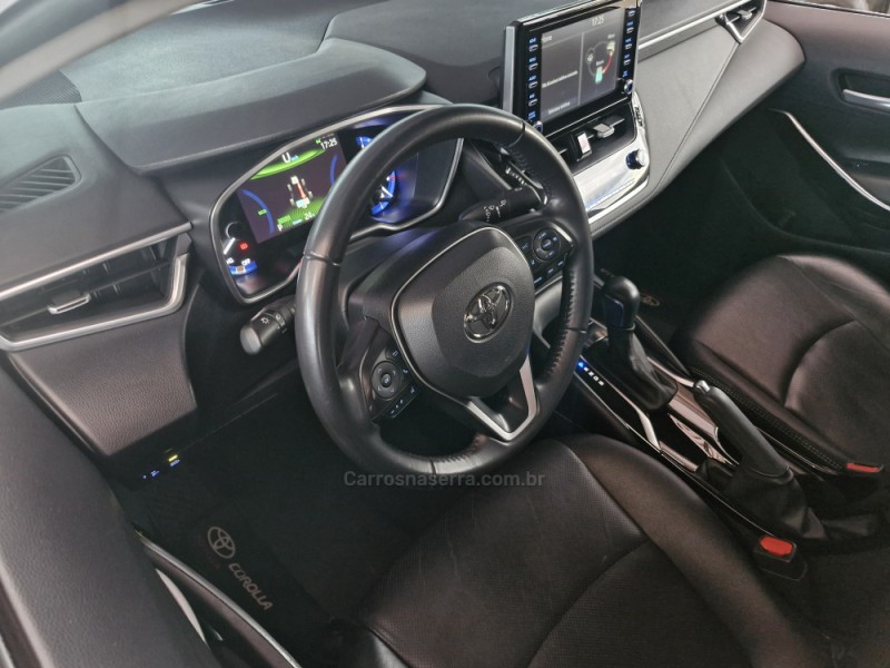 COROLLA 1.8 ALTIS PREMIUM 16V HÍBRIDO 4P AUTOMÁTICO - 2022 - LAJEADO