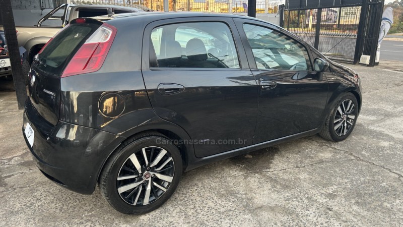 PUNTO 1.4 ATTRACTIVE 8V FLEX 4P MANUAL - 2011 - GRAVATAí