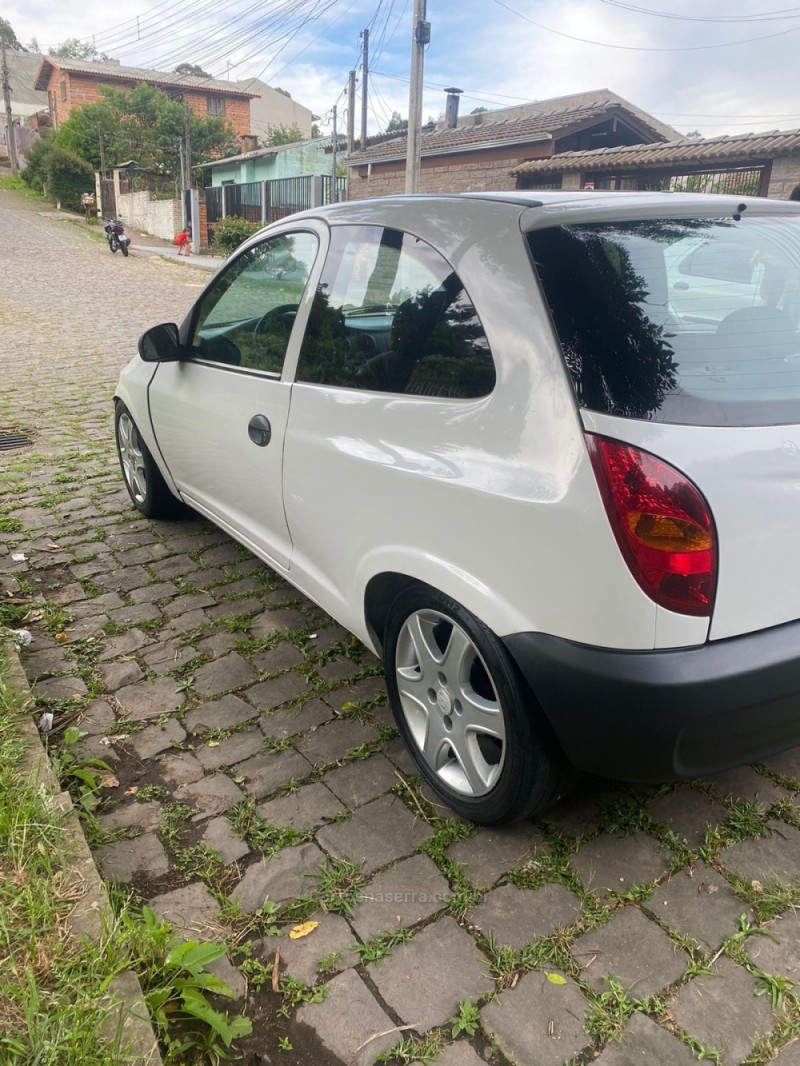 CELTA 1.0 MPFI 8V GASOLINA 2P MANUAL - 2001 - CAXIAS DO SUL