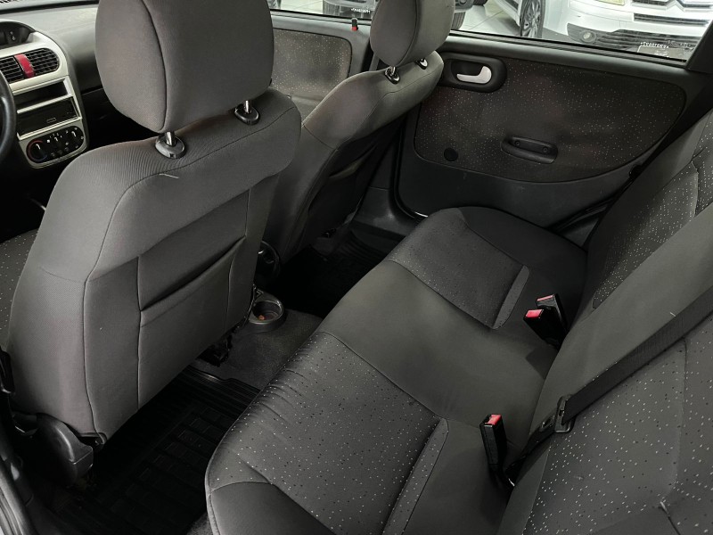 CORSA 1.4 MPFI PREMIUM 8V FLEX 4P MANUAL - 2009 - CAXIAS DO SUL