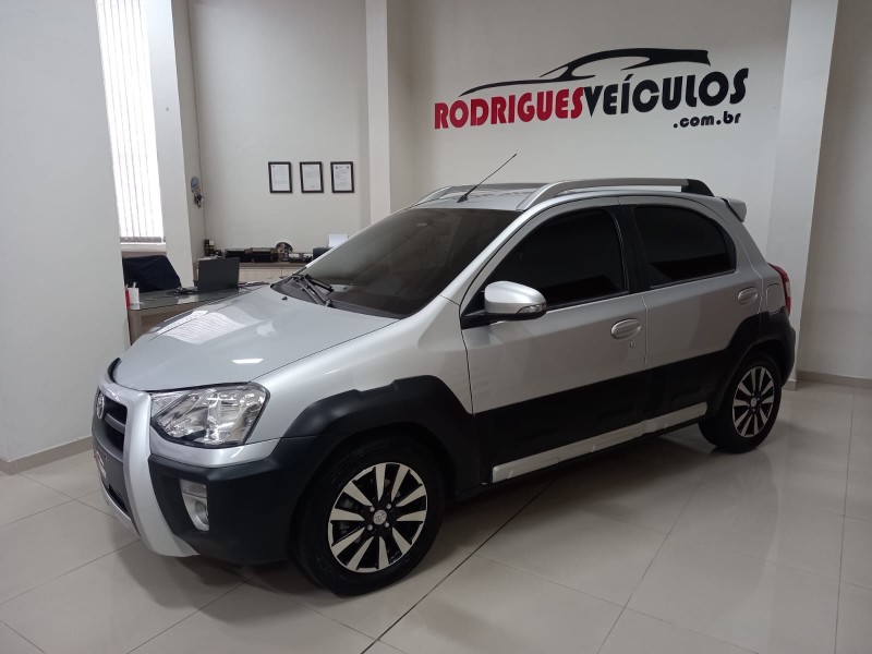 ETIOS CROSS 1.5 16V FLEX 4P MANUAL - 2016 - CAXIAS DO SUL